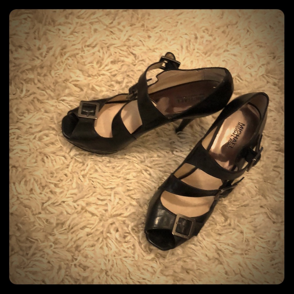 Black strappy heel